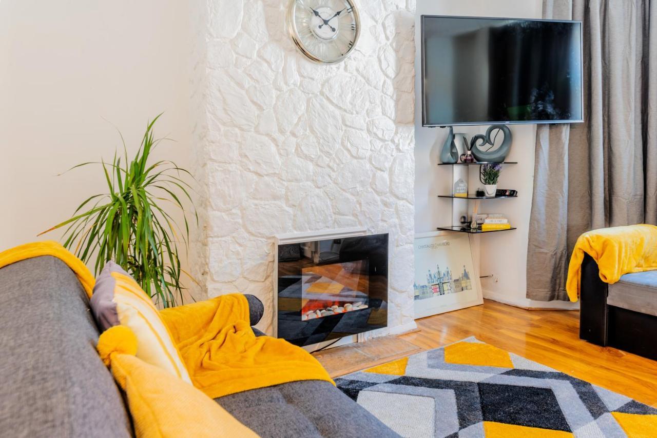 Stylish 3-Bed Terraced House With Wi-Fi Apartment Chatham  Ngoại thất bức ảnh